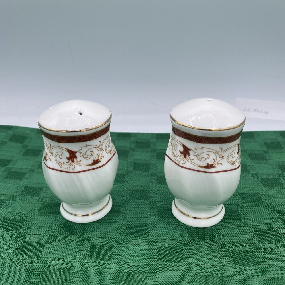 Vintage Gold Coast Salt & Pepper Shakers 22kt Gold 3” Tall